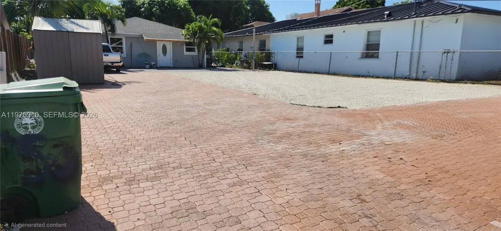 150 NW 17th Ct Miami, FL 33125