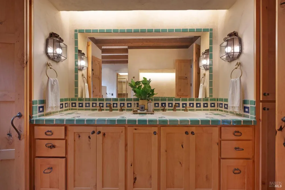 77 Oso Trail Glen Ellen, CA 95442