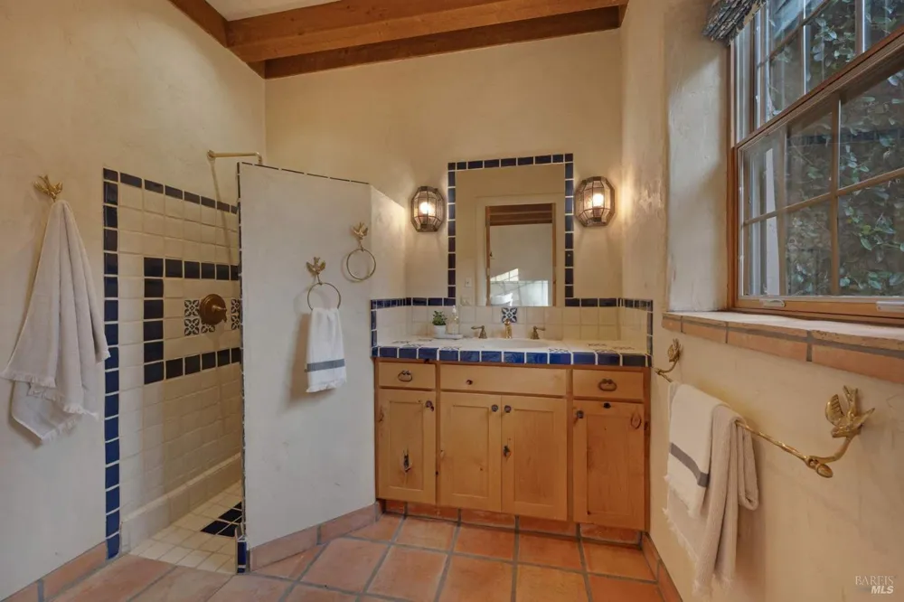 77 Oso Trail Glen Ellen, CA 95442