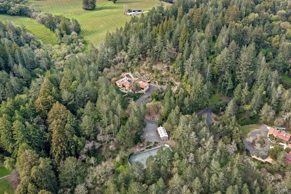 77 Oso Trail Glen Ellen, CA 95442