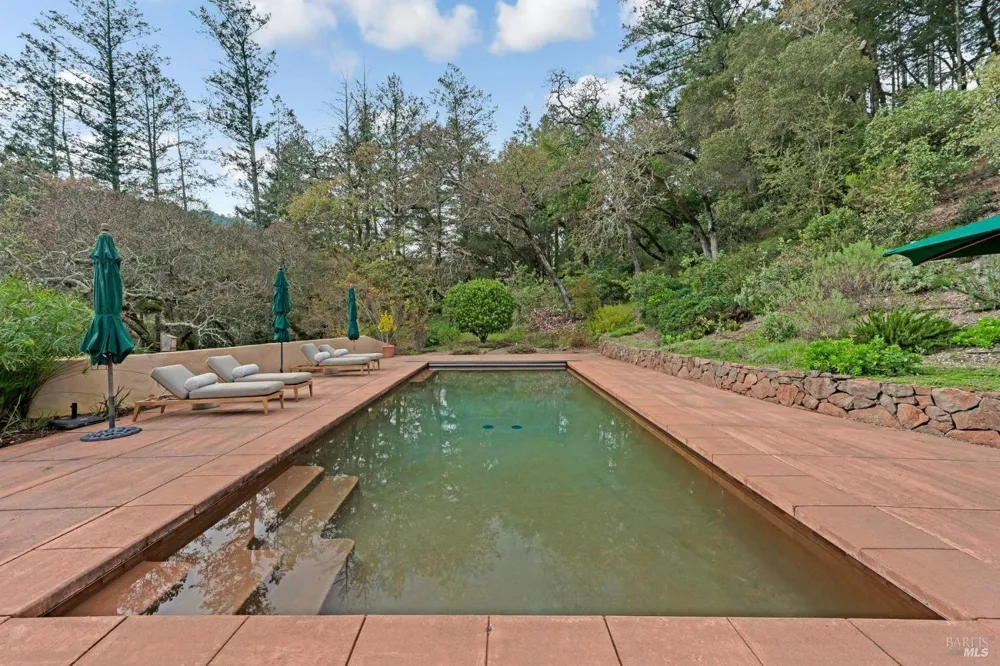 77 Oso Trail Glen Ellen, CA 95442