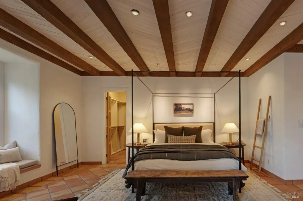 77 Oso Trail Glen Ellen, CA 95442