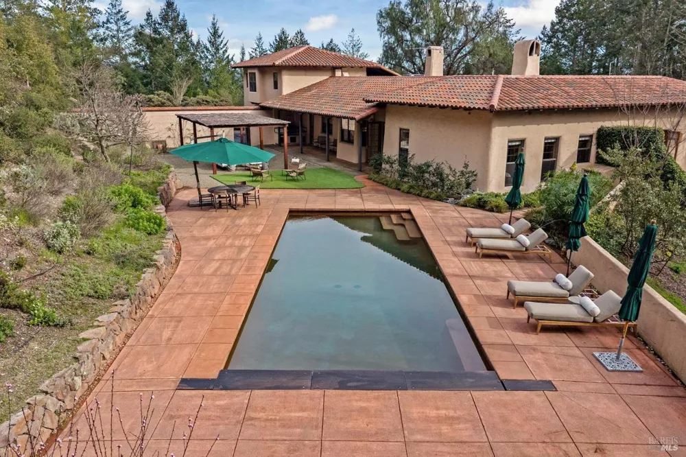77 Oso Trail Glen Ellen, CA 95442
