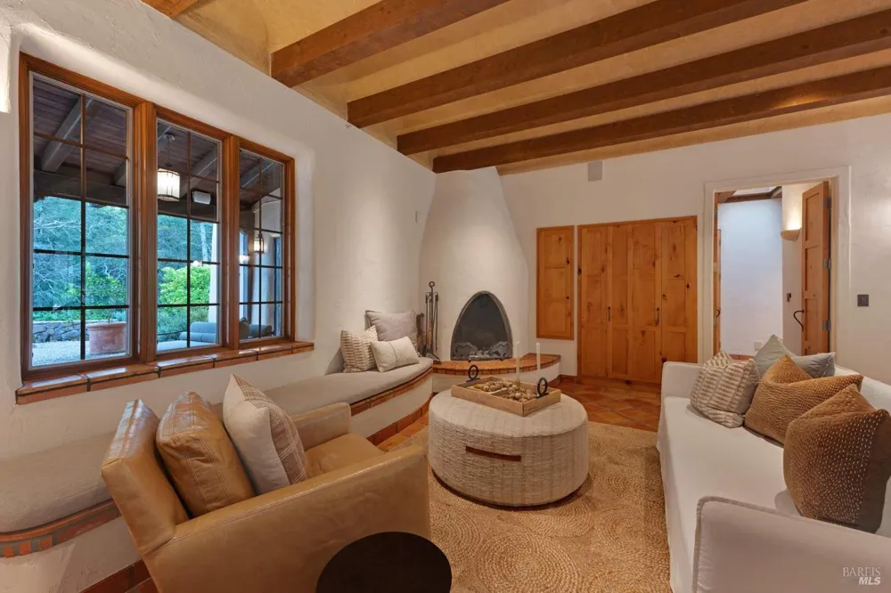 77 Oso Trail Glen Ellen, CA 95442