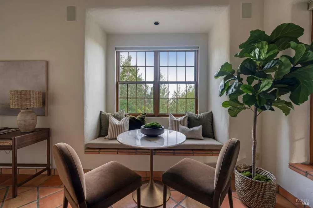 77 Oso Trail Glen Ellen, CA 95442