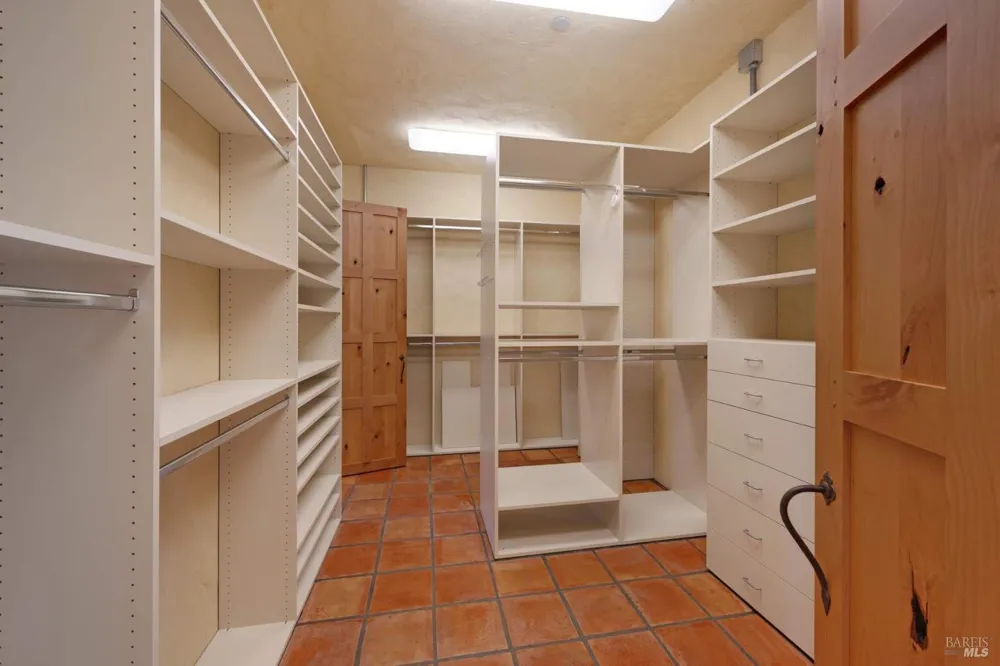 77 Oso Trail Glen Ellen, CA 95442