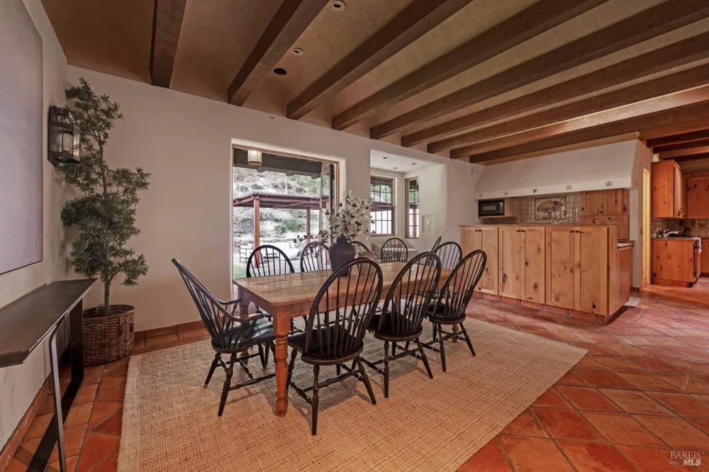 77 Oso Trail Glen Ellen, CA 95442