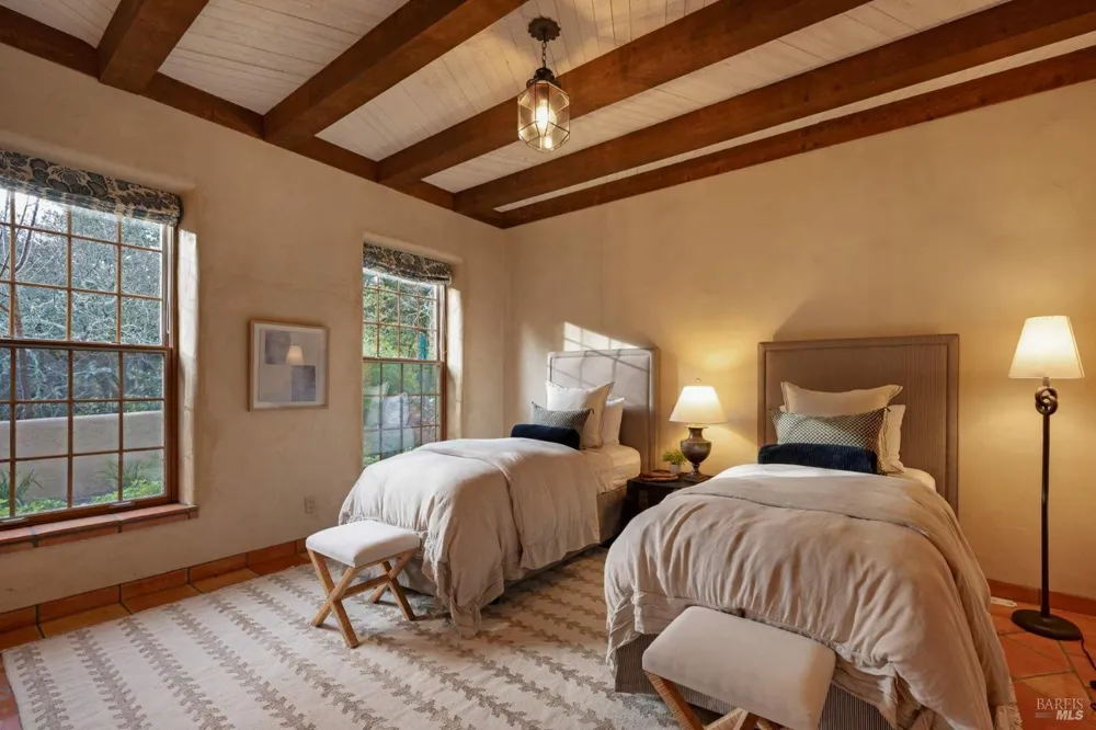 77 Oso Trail Glen Ellen, CA 95442
