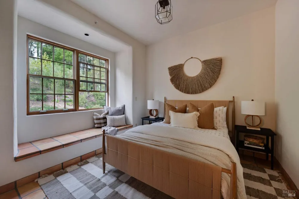 77 Oso Trail Glen Ellen, CA 95442