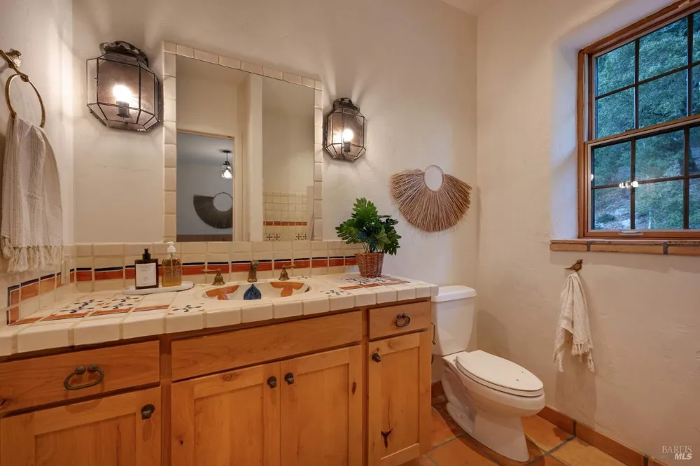 77 Oso Trail Glen Ellen, CA 95442