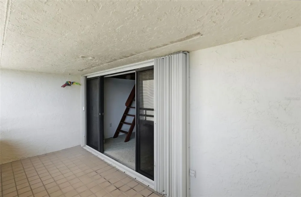 128 1ST STREET E. #102 Tierra Verde, FL 33715