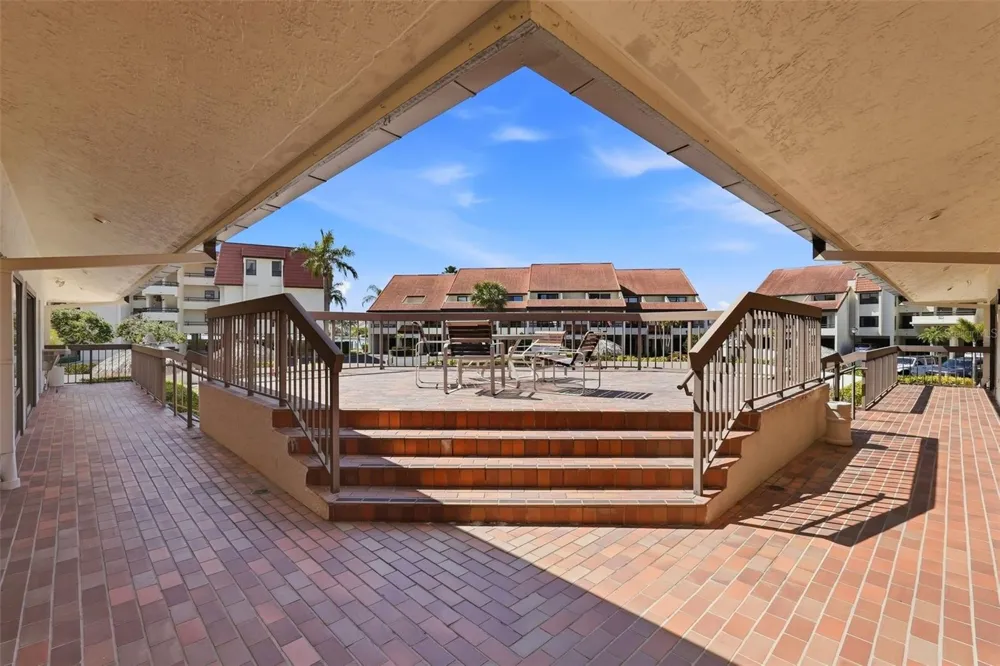 128 1ST STREET E. #102 Tierra Verde, FL 33715