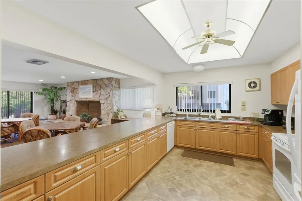 128 1ST STREET E. #102 Tierra Verde, FL 33715