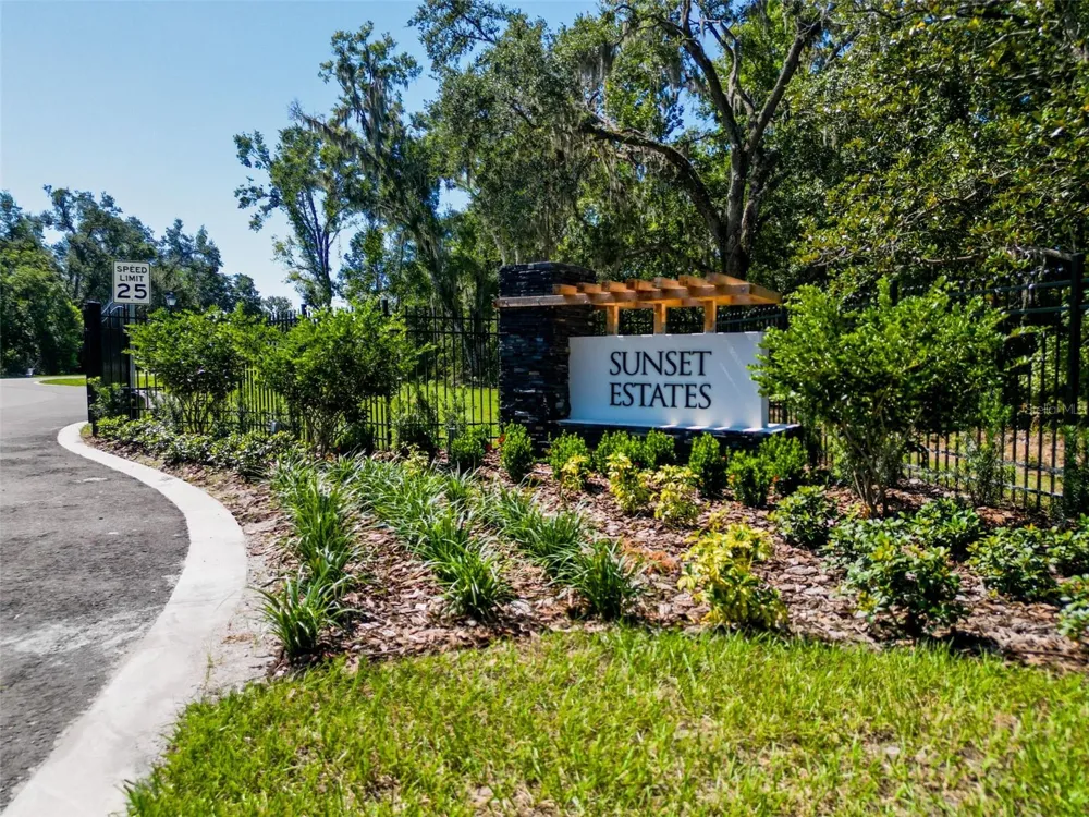 18469 PURPLE CREEK LANE Lutz, FL 33549