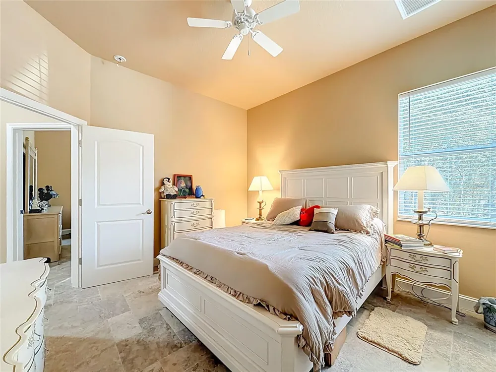 5061 W OAKHILL STREET Dunnellon, FL 34433
