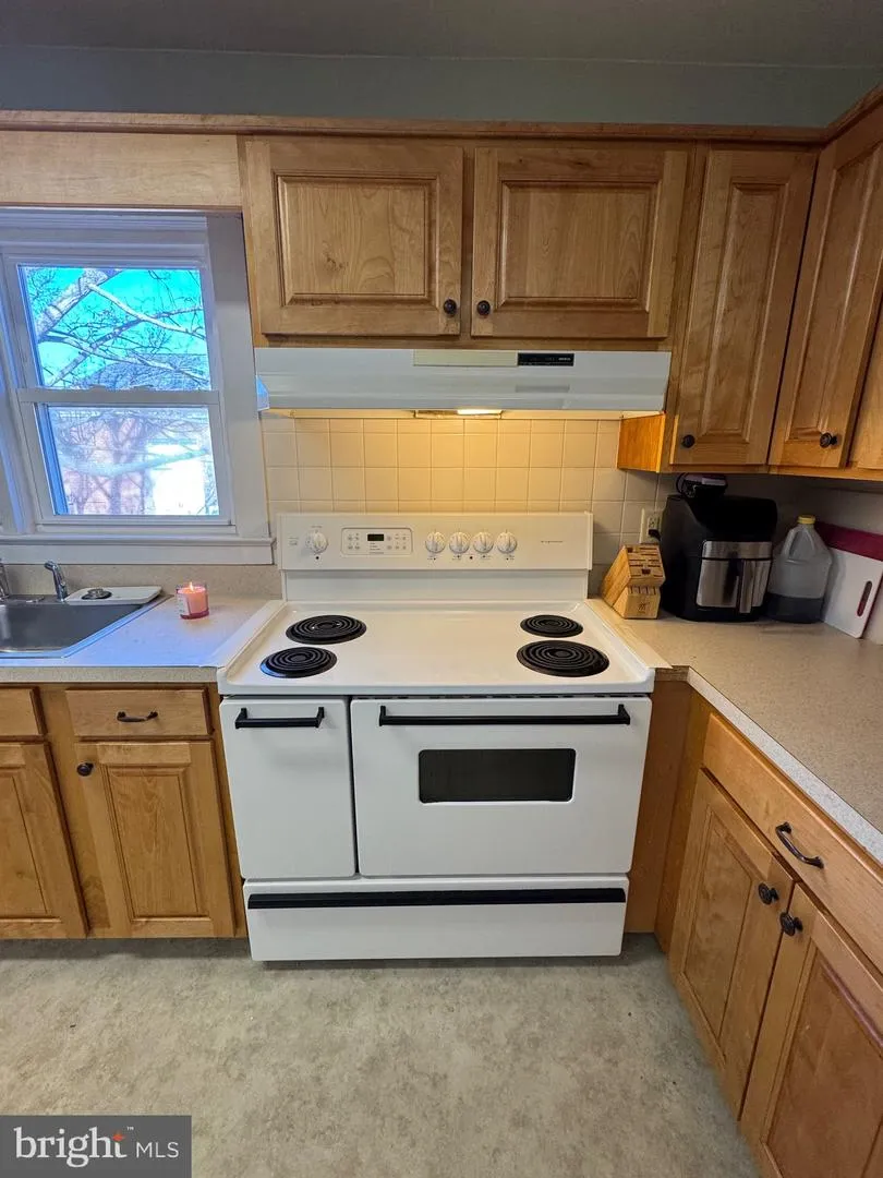 112 S 5TH AVENUE Denton, MD 21629