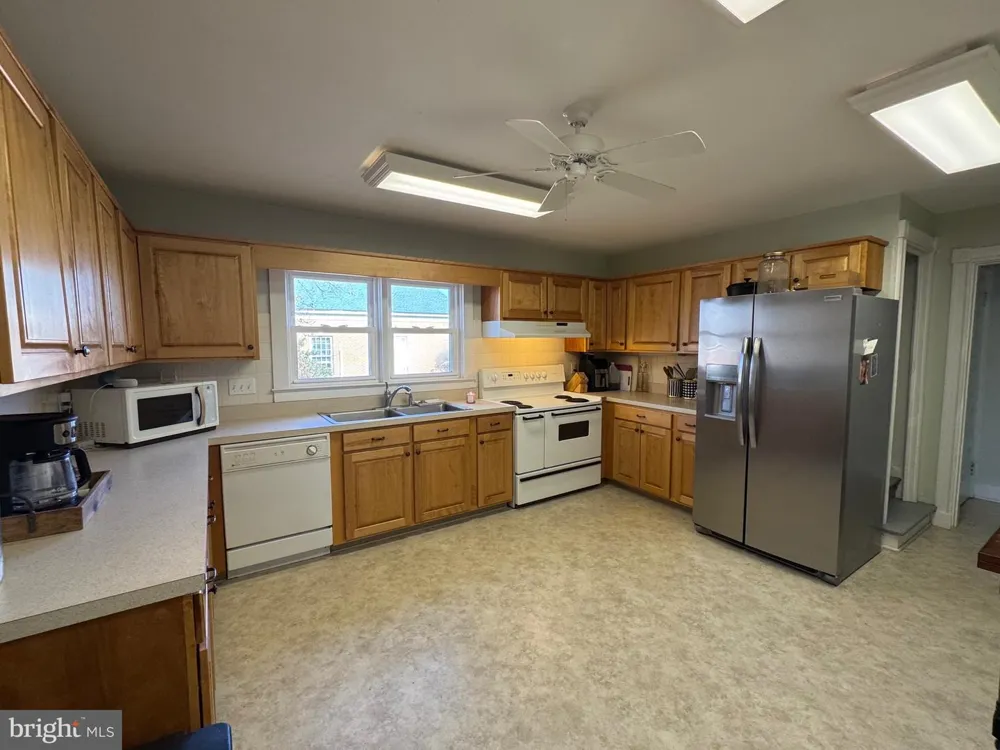 112 S 5TH AVENUE Denton, MD 21629