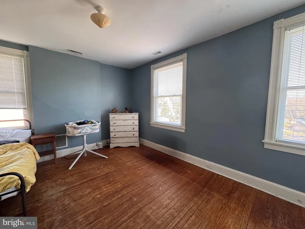 112 S 5TH AVENUE Denton, MD 21629