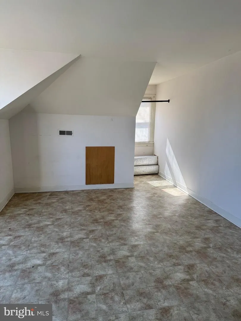 112 S 5TH AVENUE Denton, MD 21629