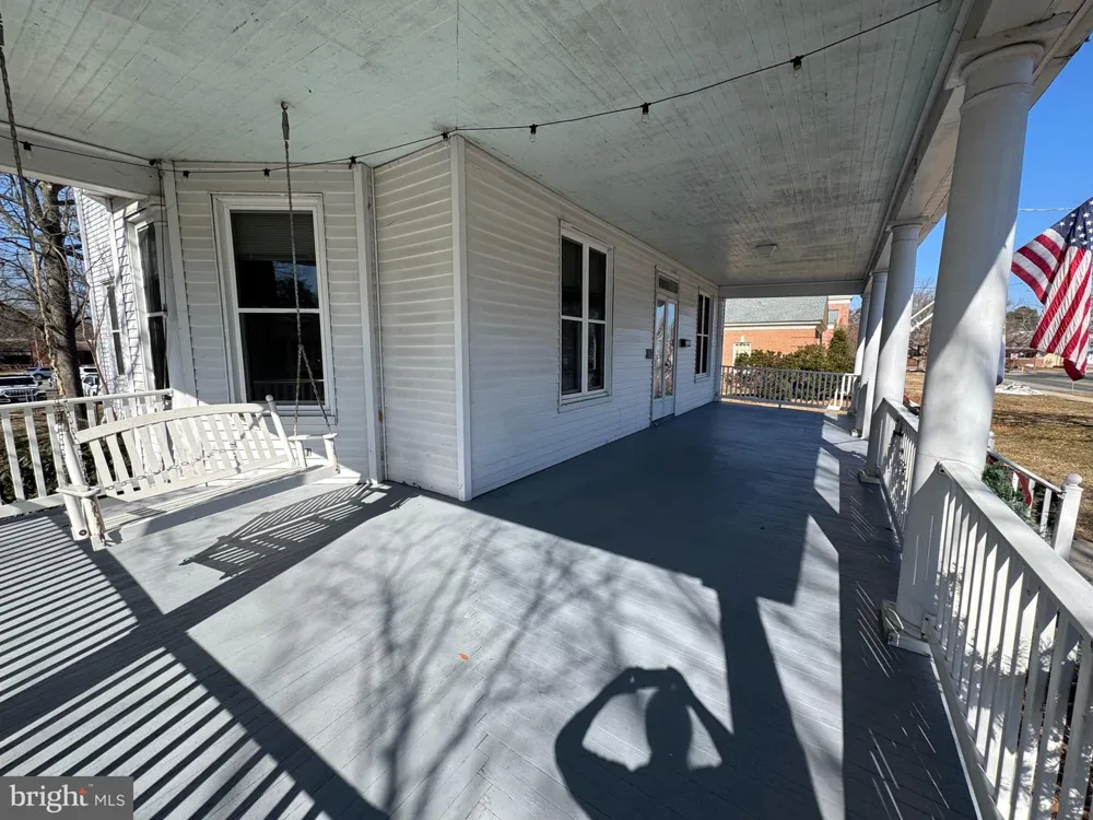 112 S 5TH AVENUE Denton, MD 21629