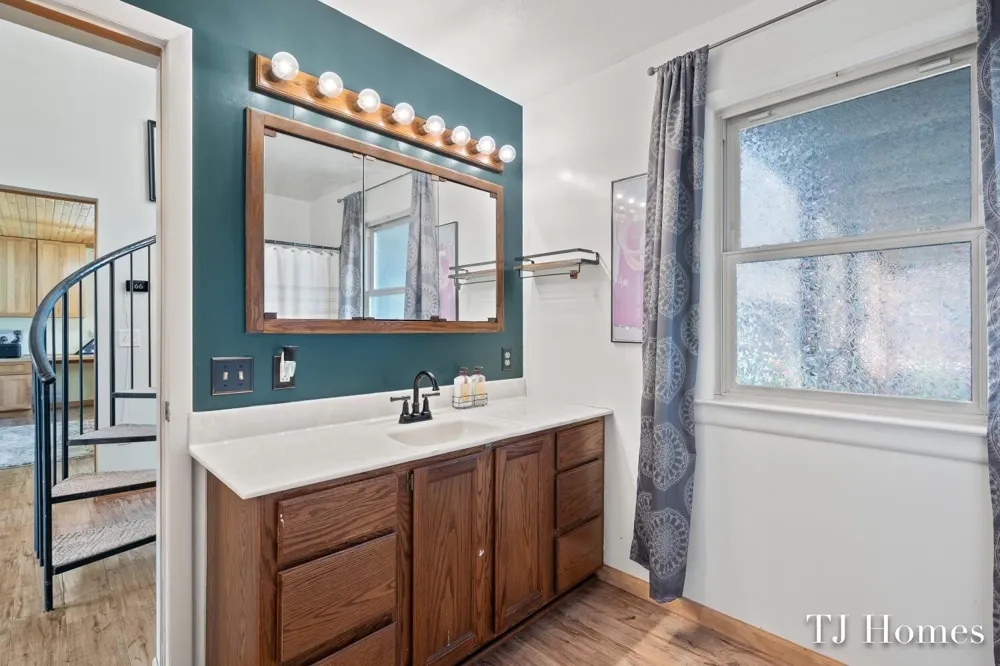 7628 Main Street Newaygo, MI 49337