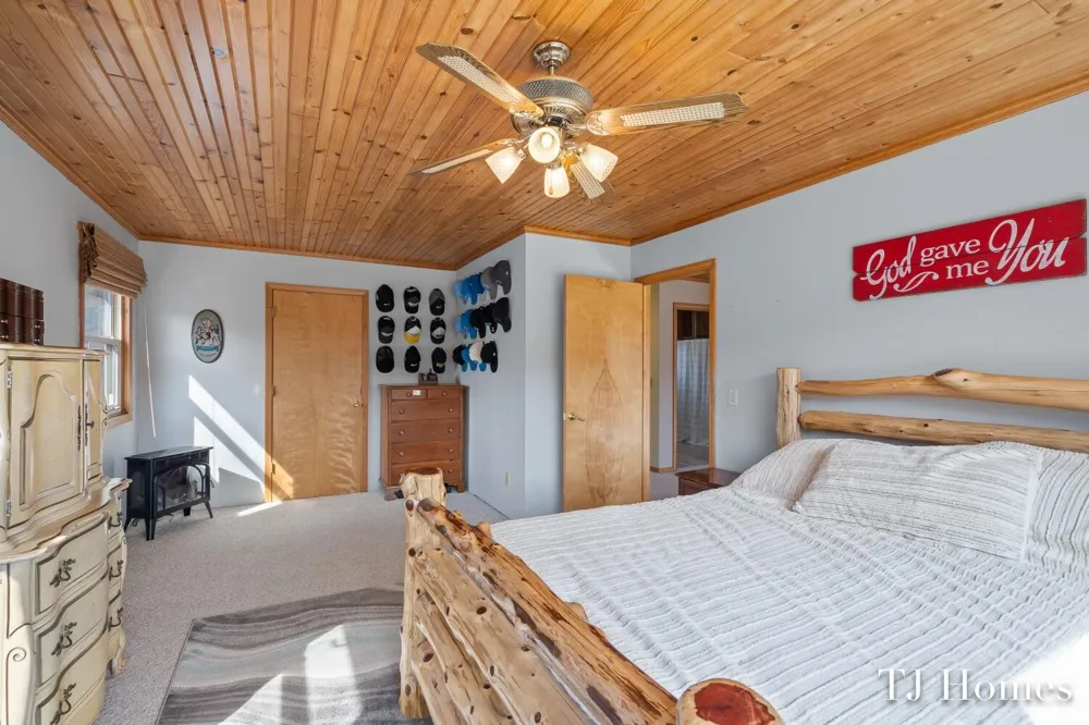 7628 Main Street Newaygo, MI 49337