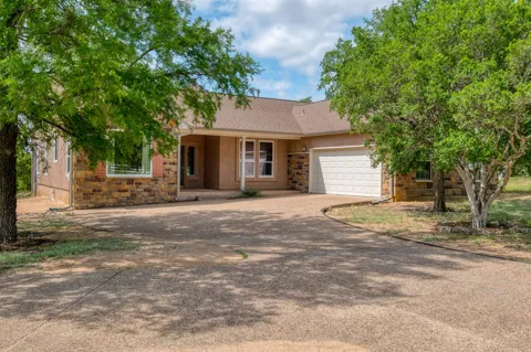 425 Crestwood Drive