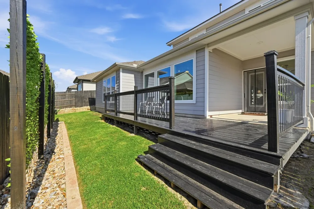 166 Twistleaf Drive Buda, TX 78610