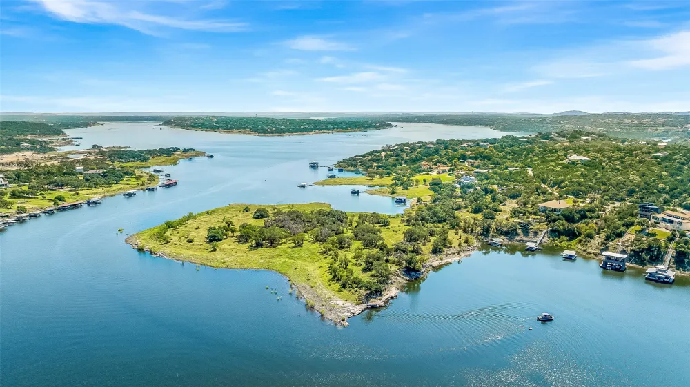 19813 Lakehurst Loop Spicewood, TX 78669