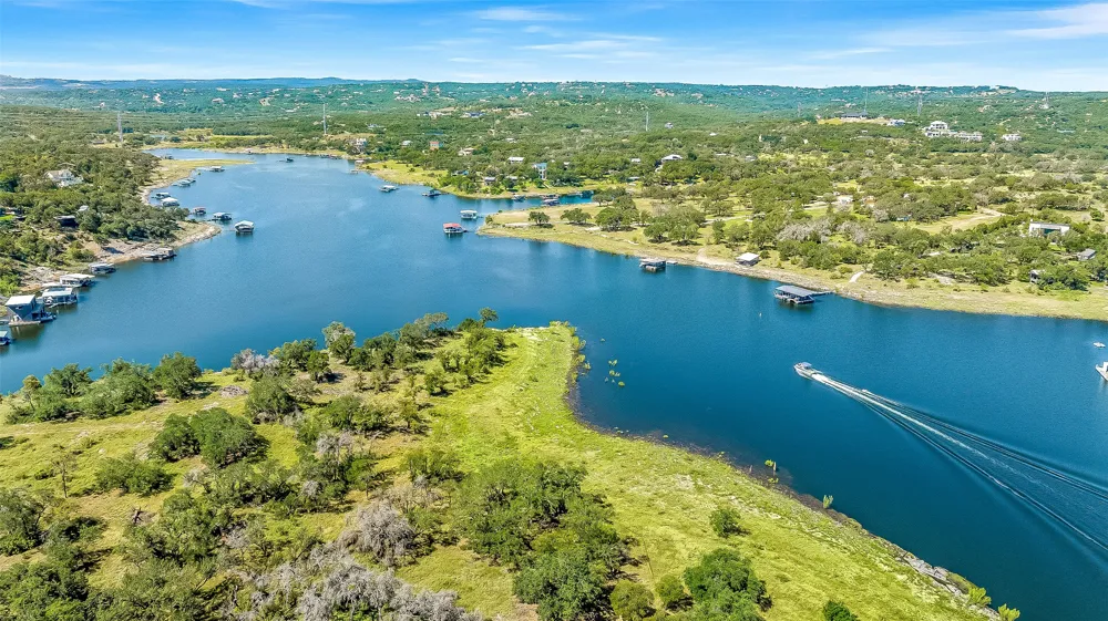 19813 Lakehurst Loop Spicewood, TX 78669
