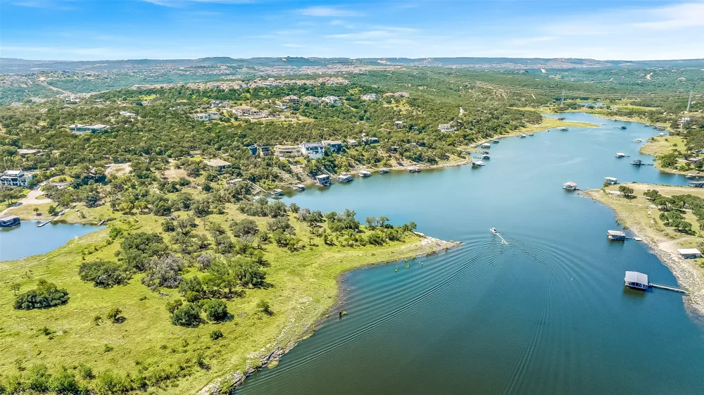 19813 Lakehurst Loop Spicewood, TX 78669