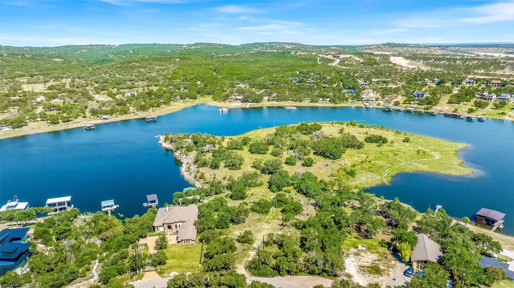 19813 Lakehurst Loop Spicewood, TX 78669