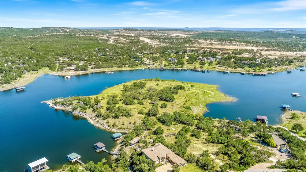 19813 Lakehurst Loop Spicewood, TX 78669