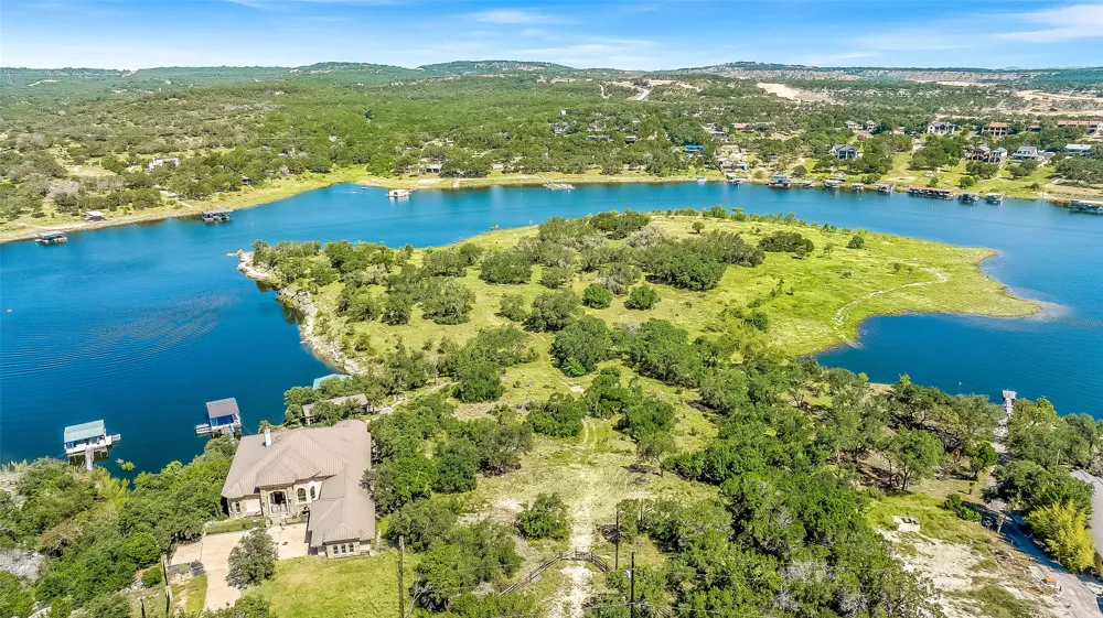 19813 Lakehurst Loop Spicewood, TX 78669