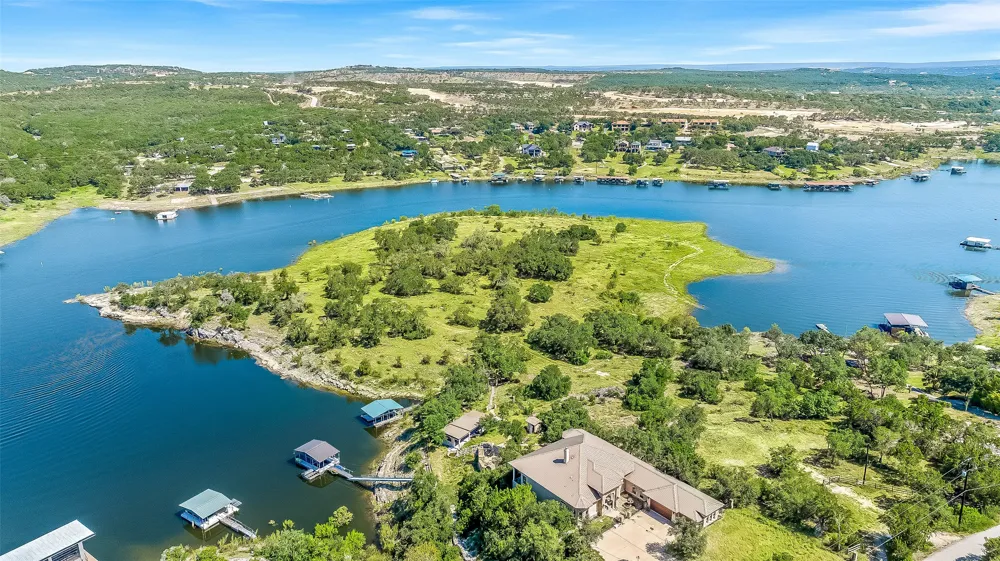 19813 Lakehurst Loop Spicewood, TX 78669