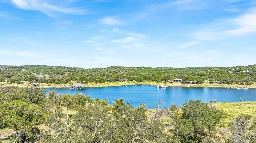 19813 Lakehurst Loop Spicewood, TX 78669