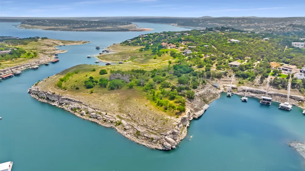 19813 Lakehurst Loop Spicewood, TX 78669