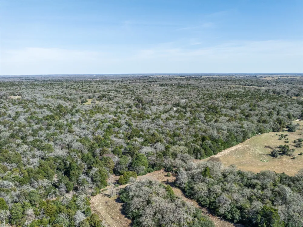 2 Pauline Lane Caldwell, TX 77836