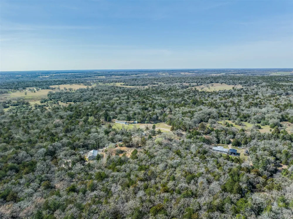2 Pauline Lane Caldwell, TX 77836