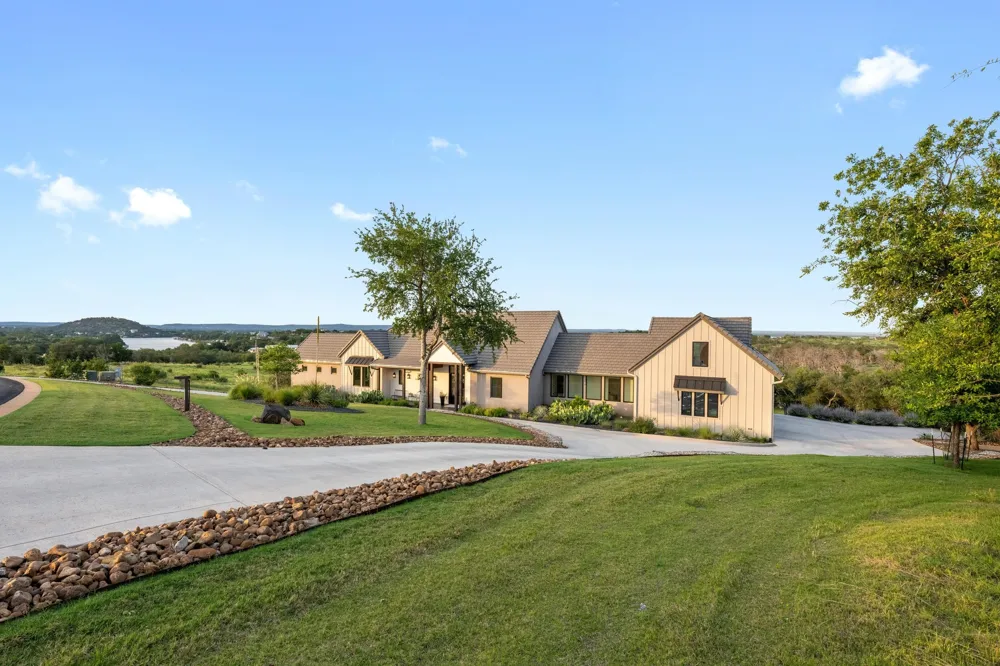 111 Rock N Robyn Trail Horseshoe Bay, TX 78657