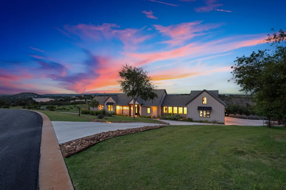 111 Rock N Robyn Trail Horseshoe Bay, TX 78657