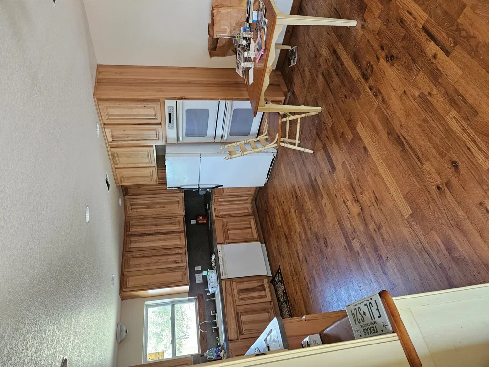 1988 CR 116 ROAD Rogers, TX 76569
