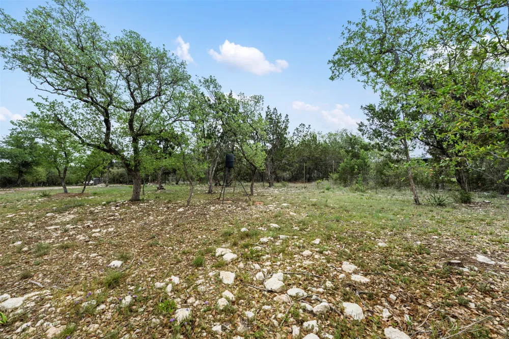 15901 Buddy Avenue Volente, TX 78641
