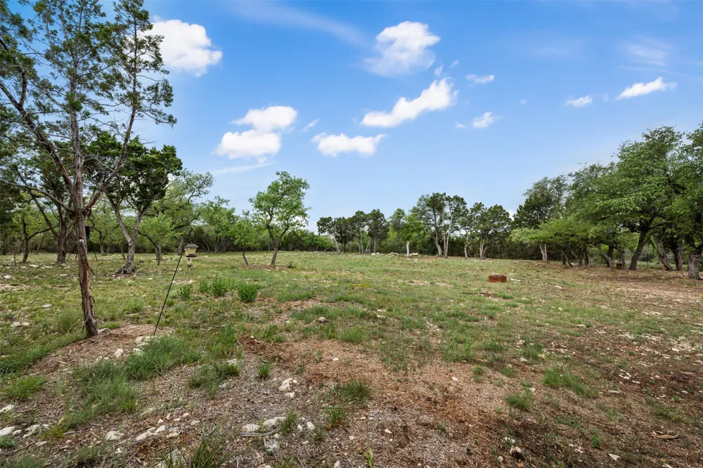 15901 Buddy Avenue Volente, TX 78641