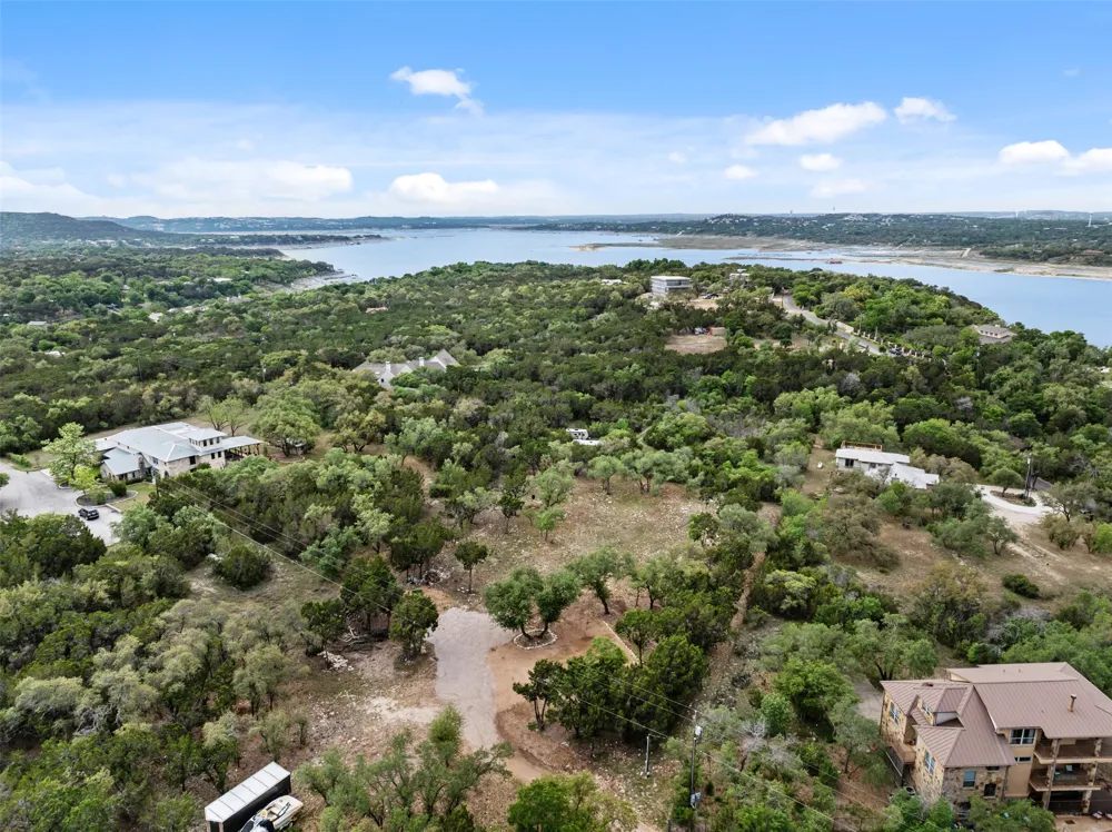 15901 Buddy Avenue Volente, TX 78641