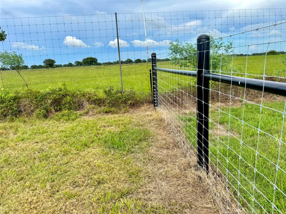 105 Pin Tail Lane Rock Island, TX 78934