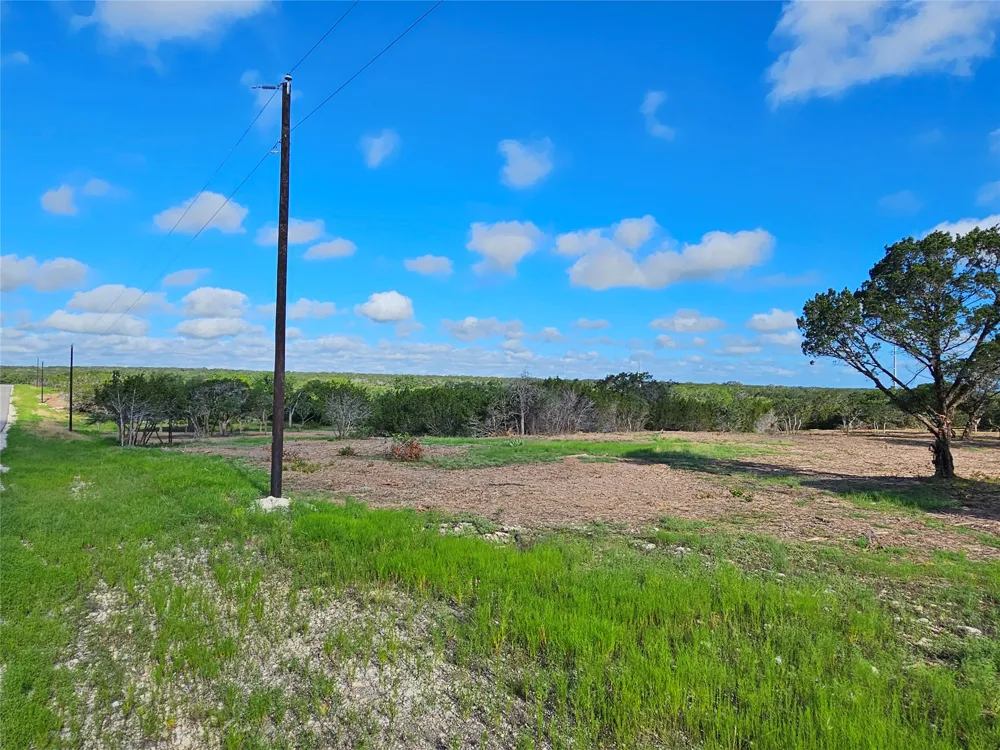 22 Riparian Elm Road Bertram, TX 78605