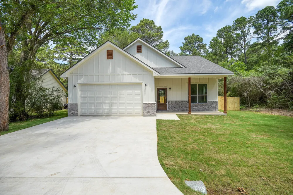 104 Pony Grass Lane Bastrop, TX 78602