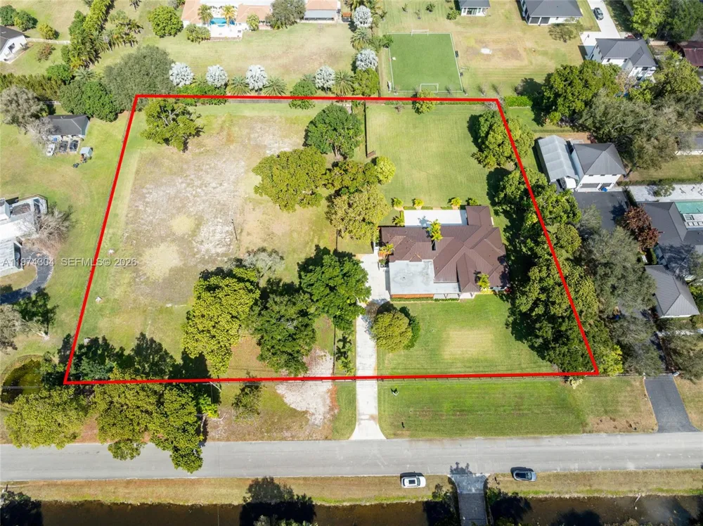 14401 W Palomino Dr Southwest Ranches, FL 33330