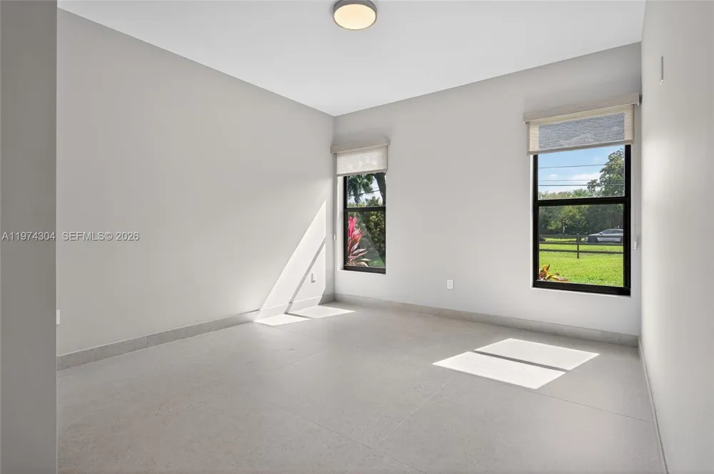 14401 W Palomino Dr Southwest Ranches, FL 33330